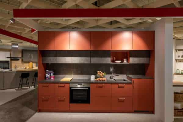 Häcker Küchenzeile rot Arbeitsplatte Stein Nachbildung