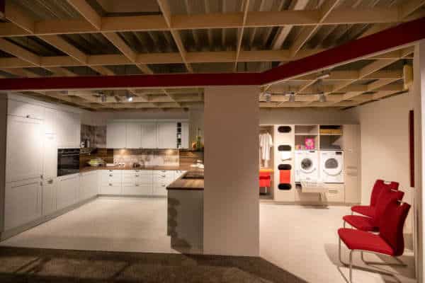 Häcker moderne Landhausküche U-Form mit HWR