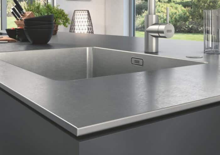 Franke Edelstahl Arbeitsplatte Cross finish Edelstahl- und Massivholzarbeitsplatte