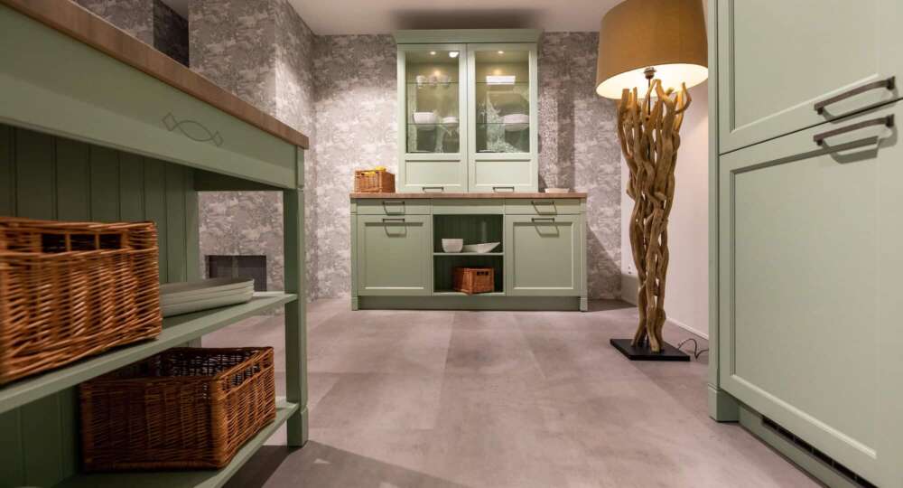Häcker Landhausküche Esche Pastellgrün Buffet