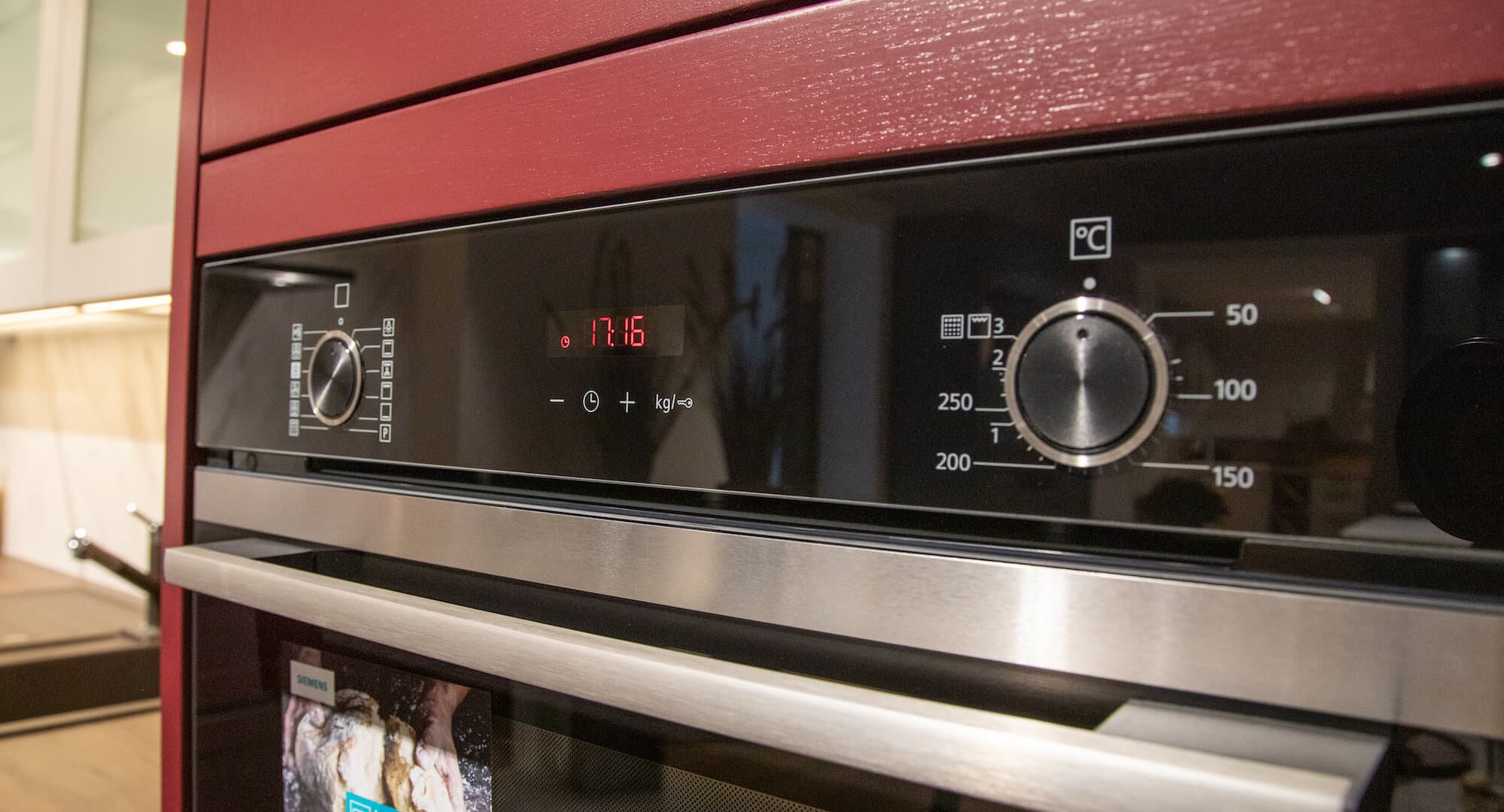 Häcker Landhausküche Esche lackiert Display Siemens Backofen