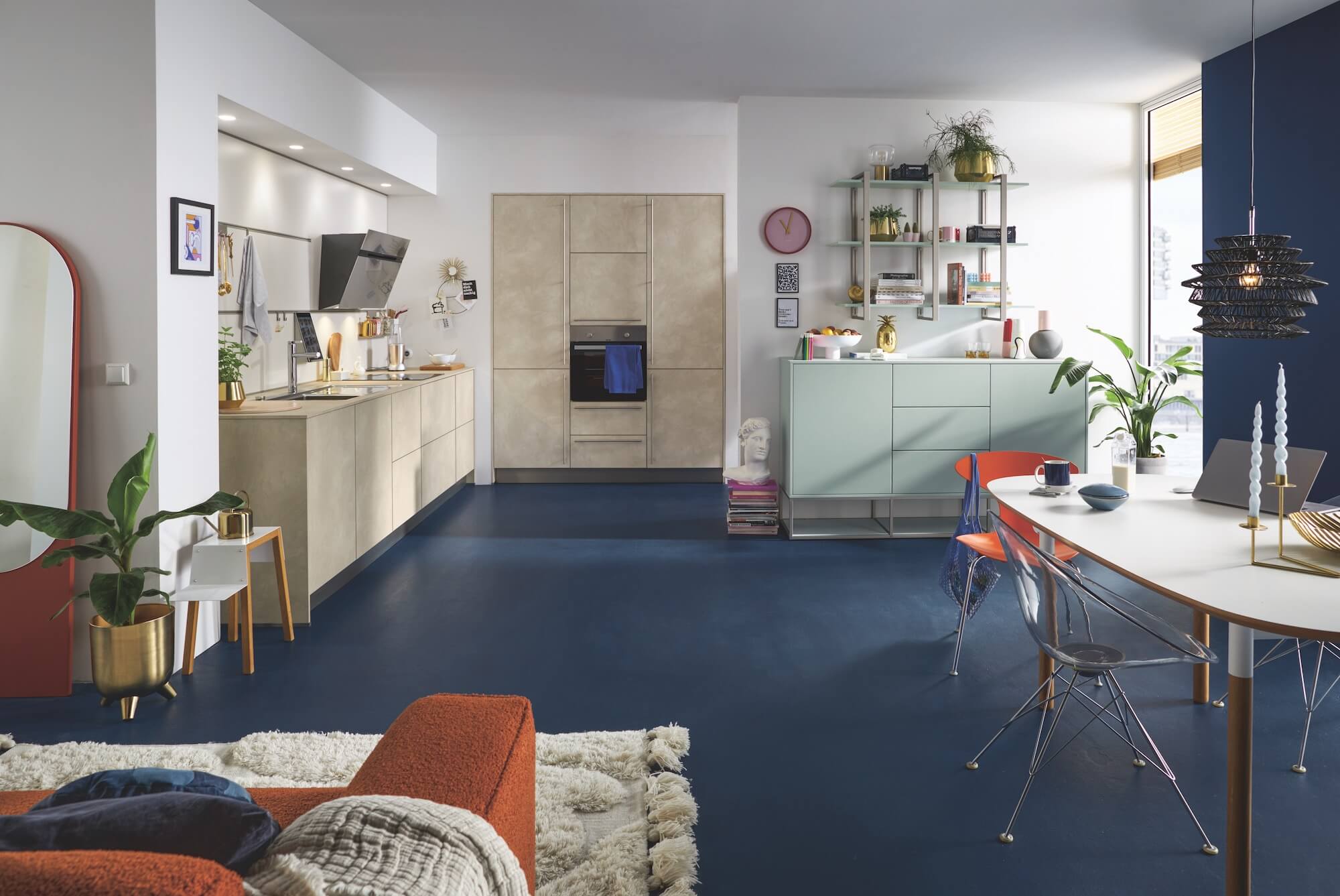 Schüller graue Design Küchenzeile mit Wandschrank Schüller graue Design Küchenzeile mit Wandschrank