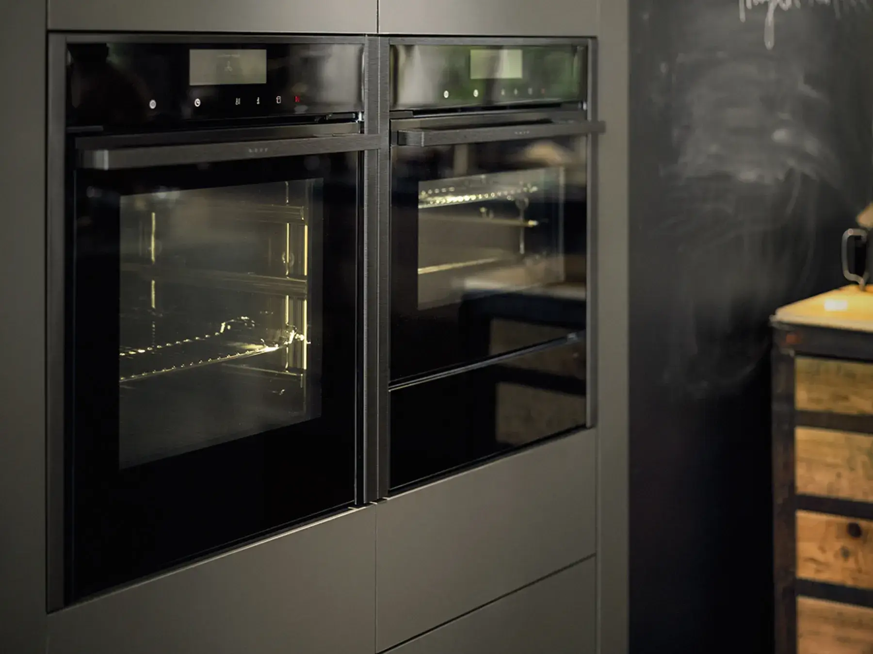 Neff Backofen Dampfgarer Einbaugeräte schwarz