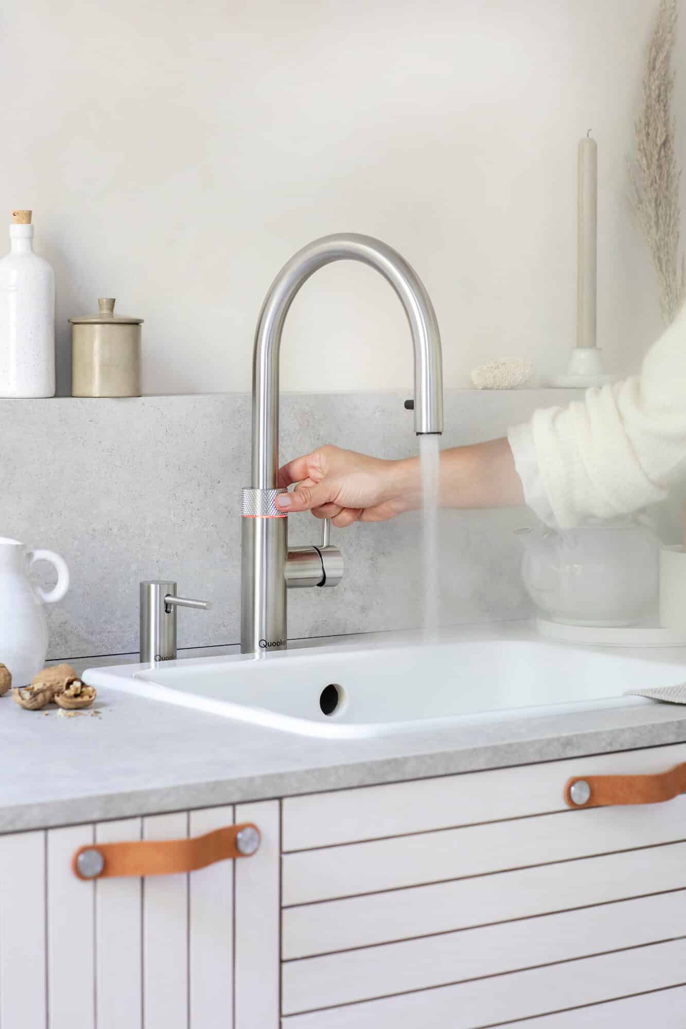 Quooker Edelstahl Armatur kochend Wasser