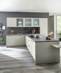 Nolte Landhaus L-Küche beige mit Hochschrank