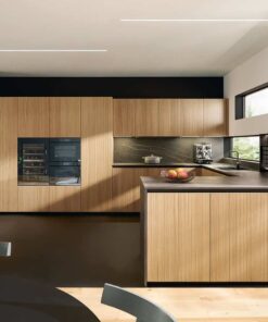 next125 Design U-Küche mit geriffelten Holzfronten
