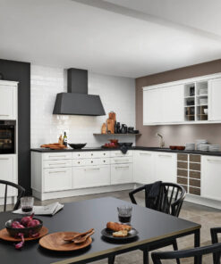 Nolte Landhaus L-Küche Torino mit Hochschrank