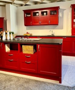 Häcker Landhaus Inselküche Esche Repro karminrot