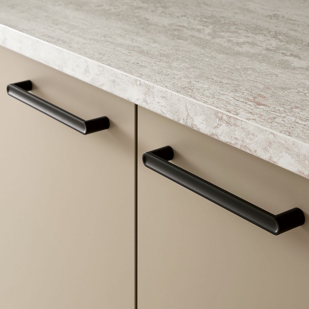 Schüller Griff Onxyschwarz nah