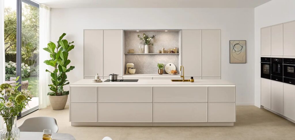 Nobilia Design Inselküche Sand mit Rahmenfront